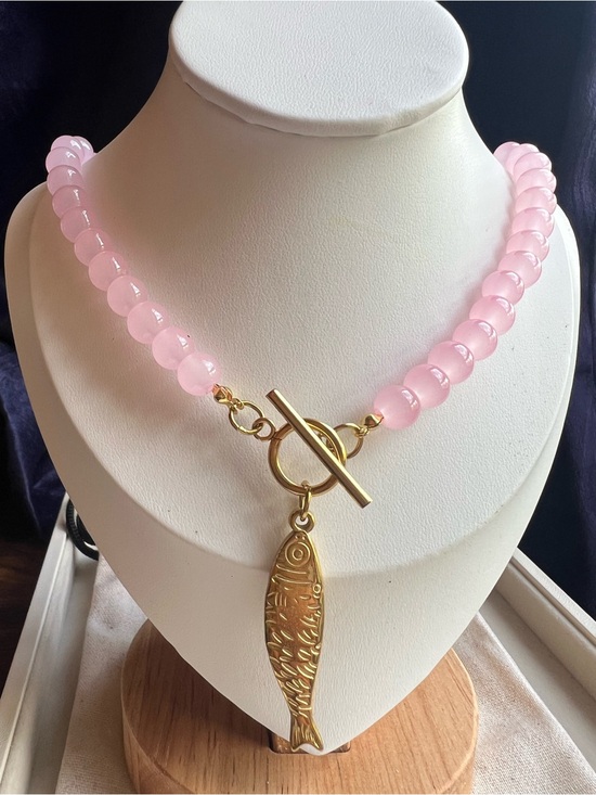 Mayamar Jewelry - MAYAMAR Pink Glass Beaded Necklace with Gold Fish Pendant NWOT
